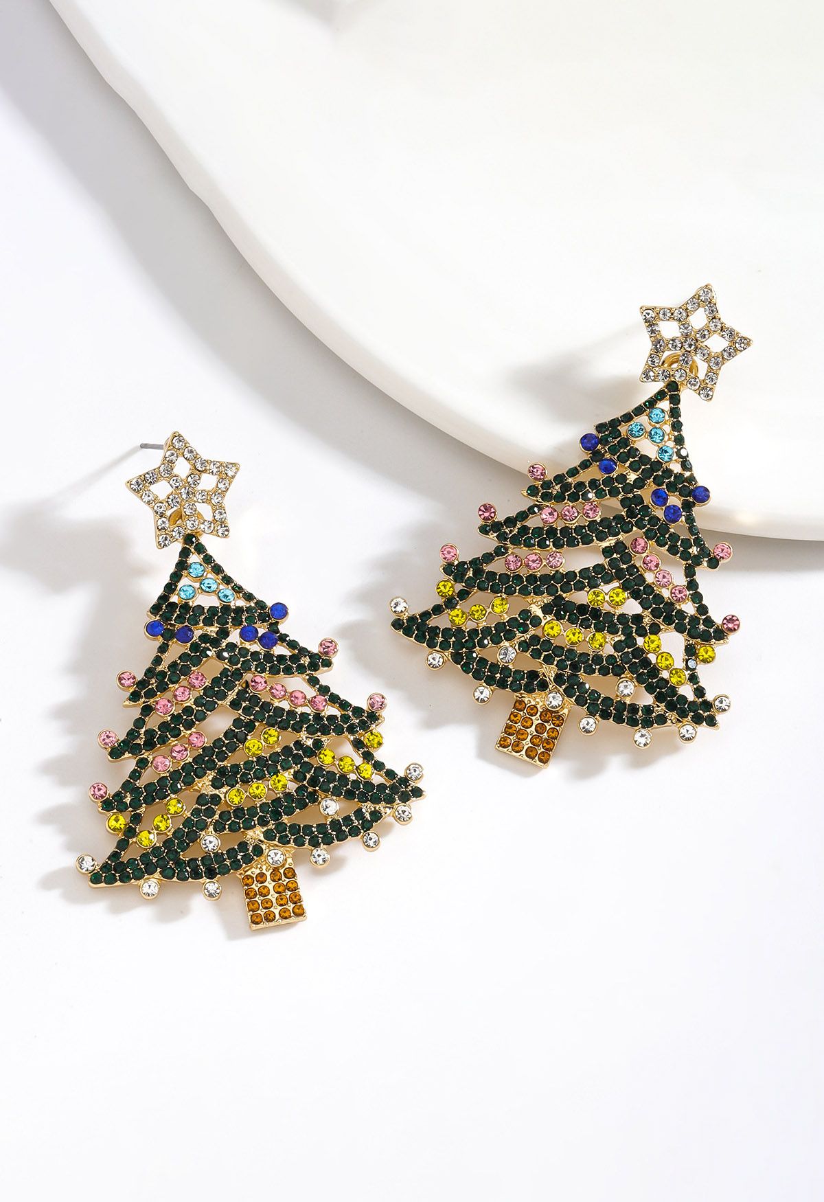 Pendientes de árbol de Navidad con estrella en la parte superior en color verde oscuro