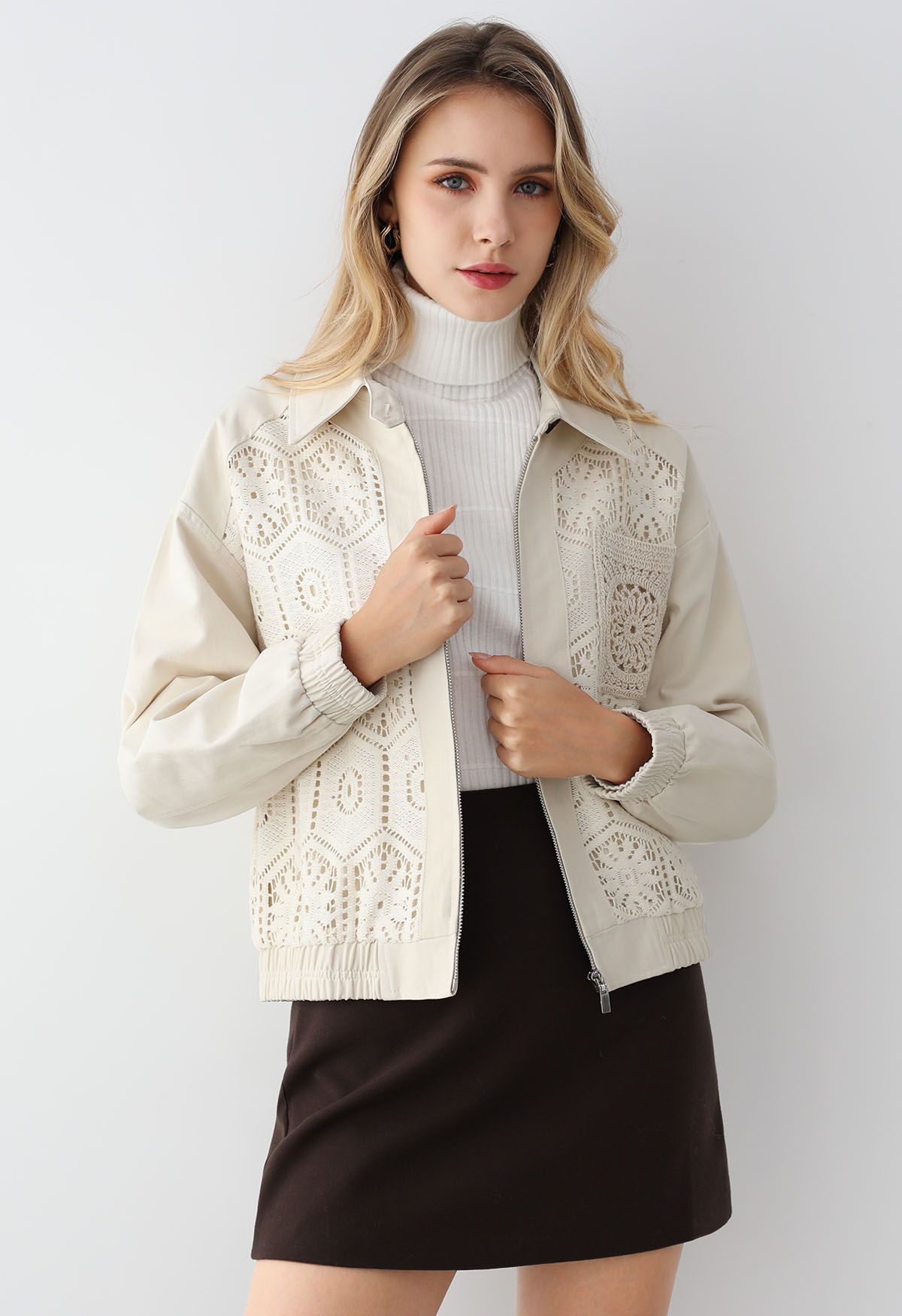 Chaqueta de crochet con calados y estampado floral y cremallera