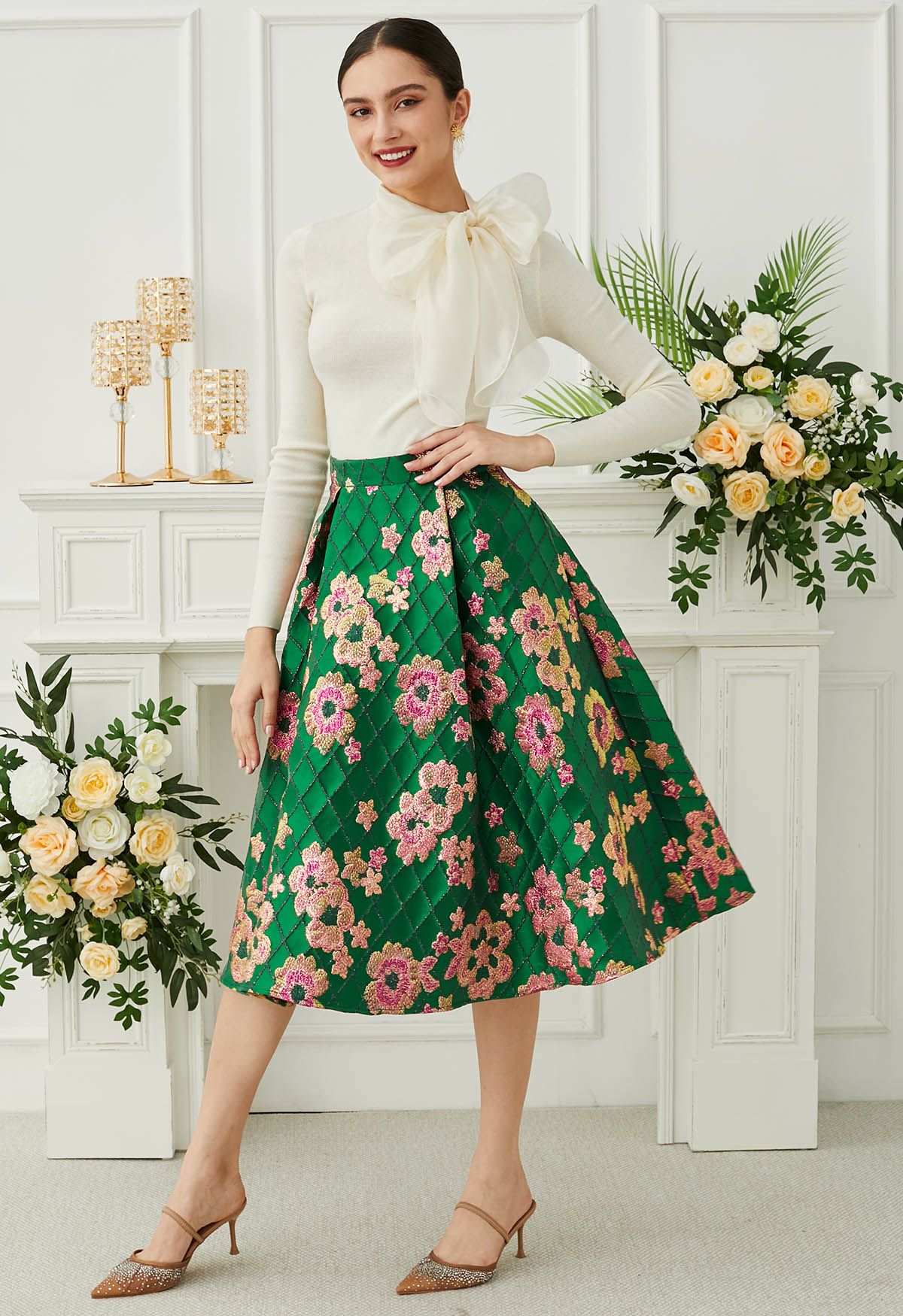 Falda midi de jacquard con cuadrícula y estampado floral en verde