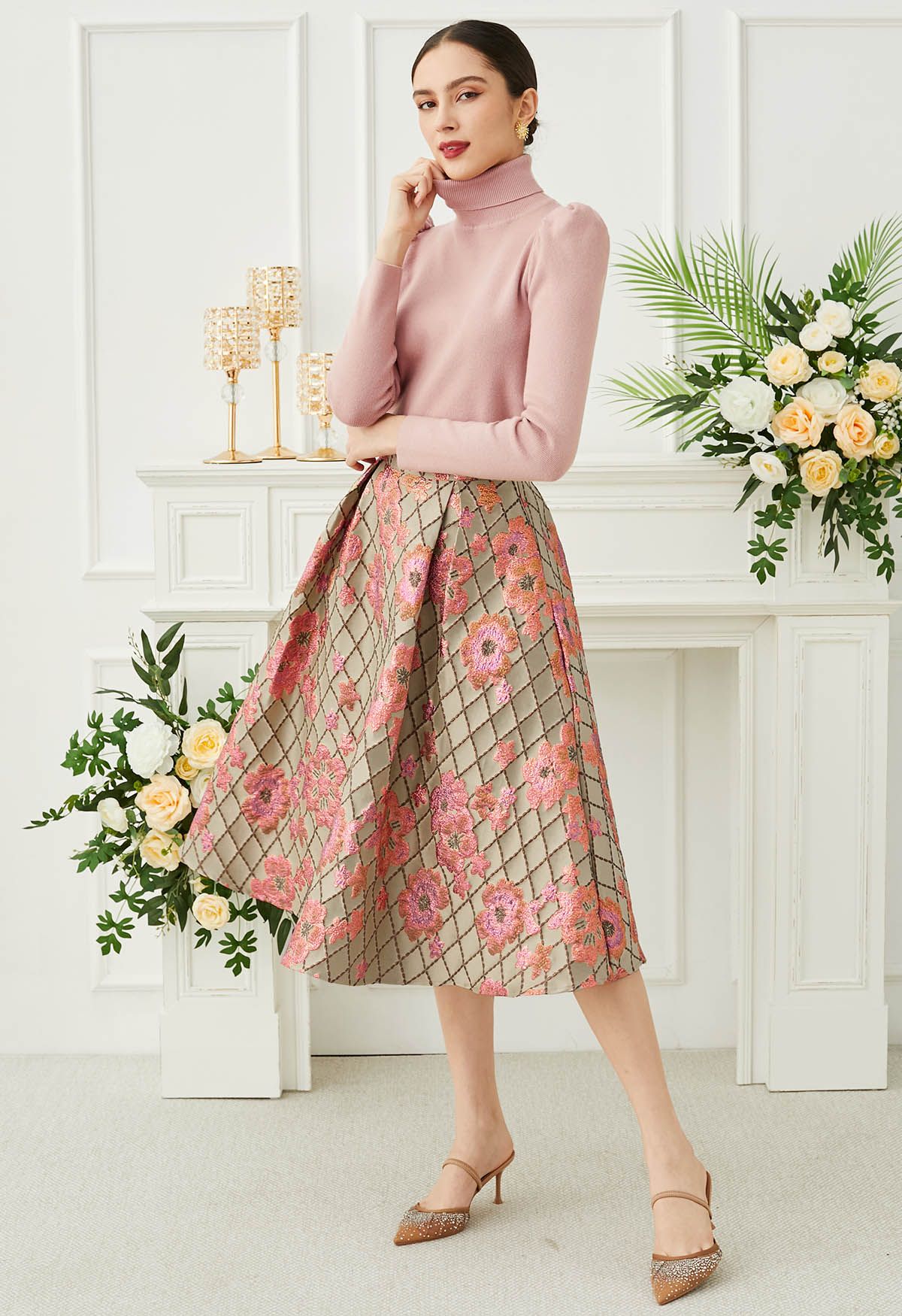 Falda midi de jacquard con cuadrícula floral en dorado