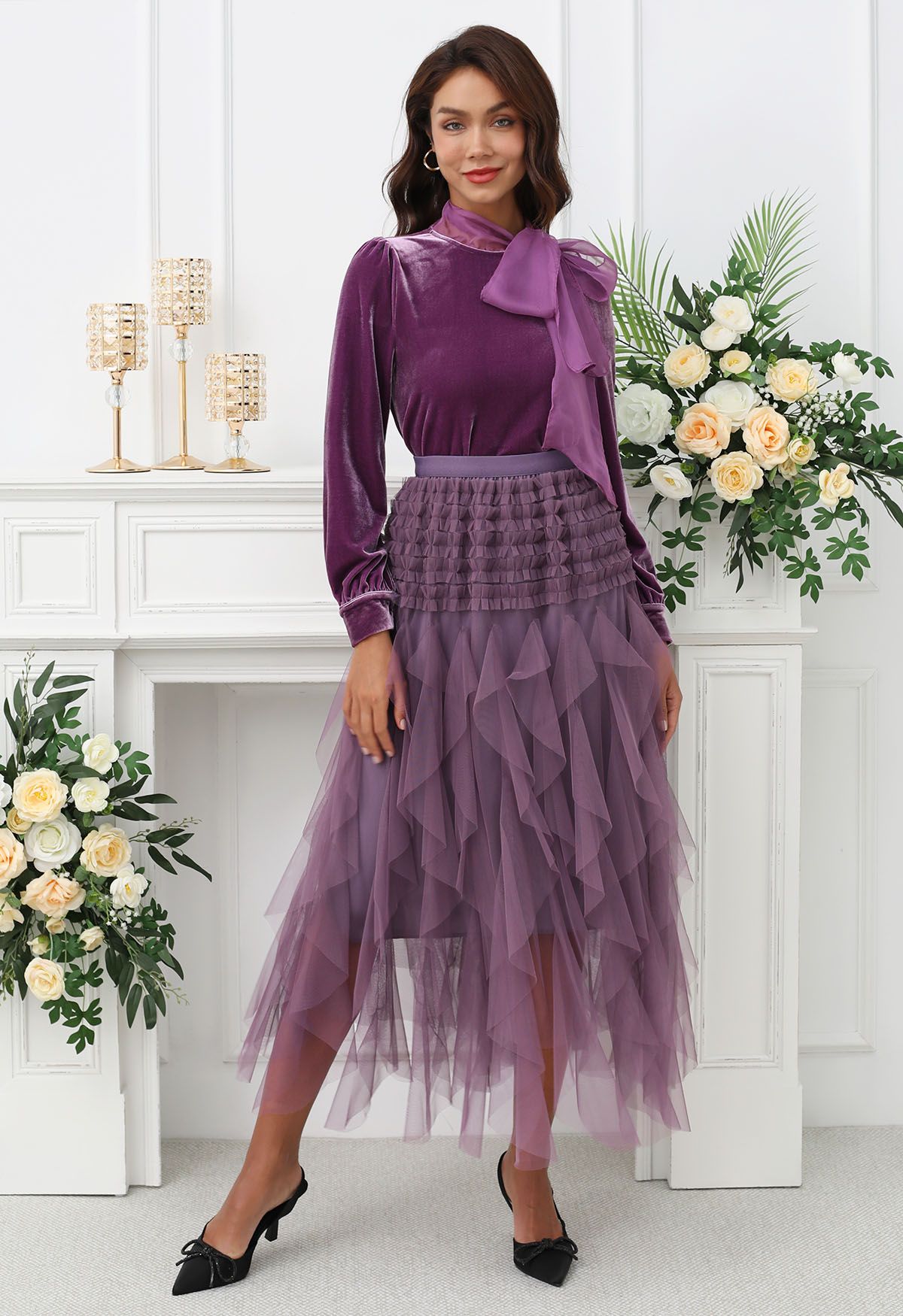 Falda midi de tul con malla y paneles con volantes en color violeta