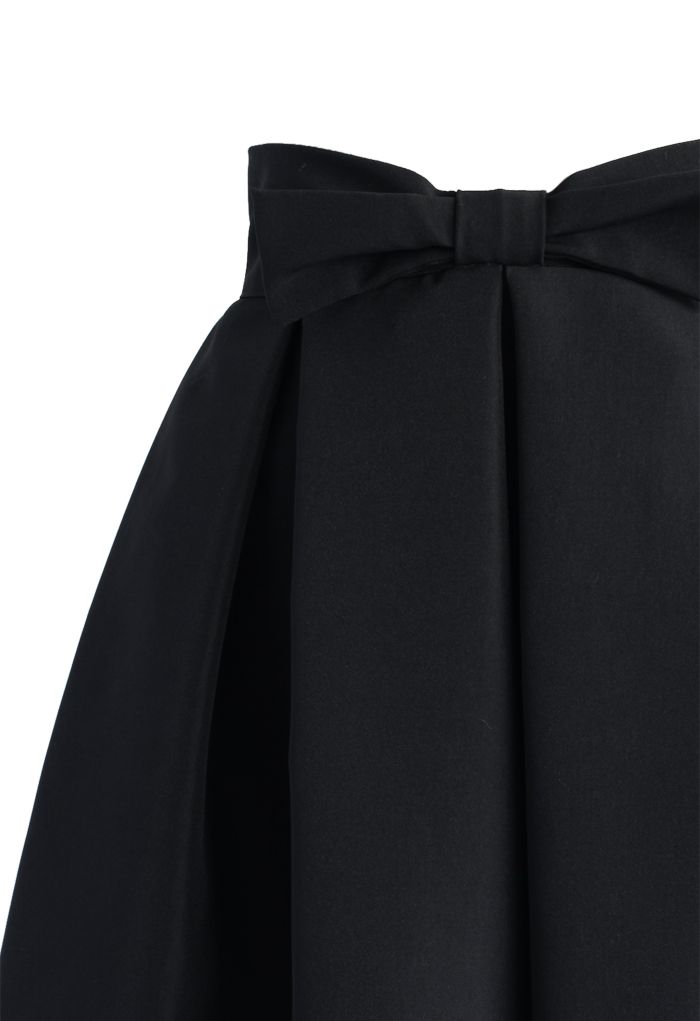 Falda con Pliegues y Laza en Negro Esmeralda