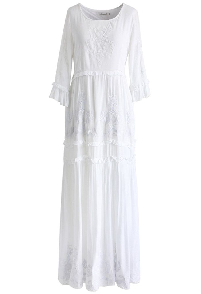 Vestido largo bordado de Grace Vines en blanco