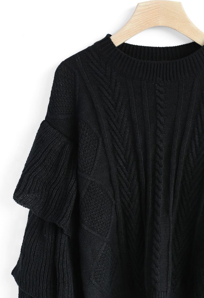 Suéter Negro de Punto con Patrón de Cable y Mangas Campana de Tiempos