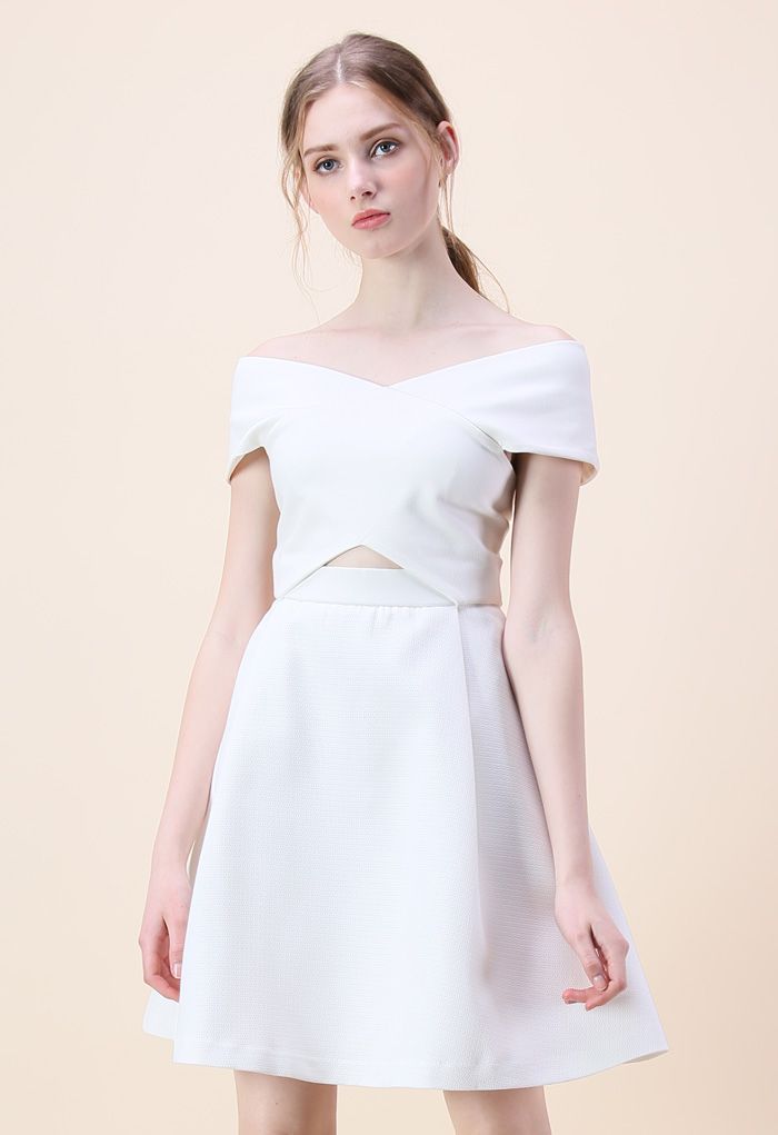 Vestido con hombros descubiertos con clase elegante en blanco - Retro,  Indie and Unique Fashion