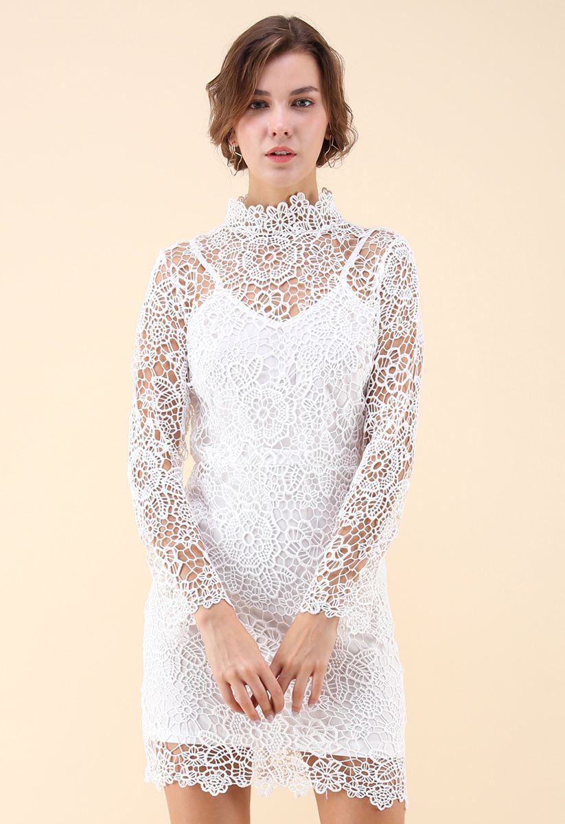 Elegante Vestido en Ganchillo Floral Blanco