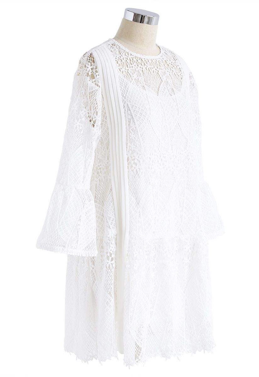Vestido Crochet Nature Bell Sleeves en blanco
