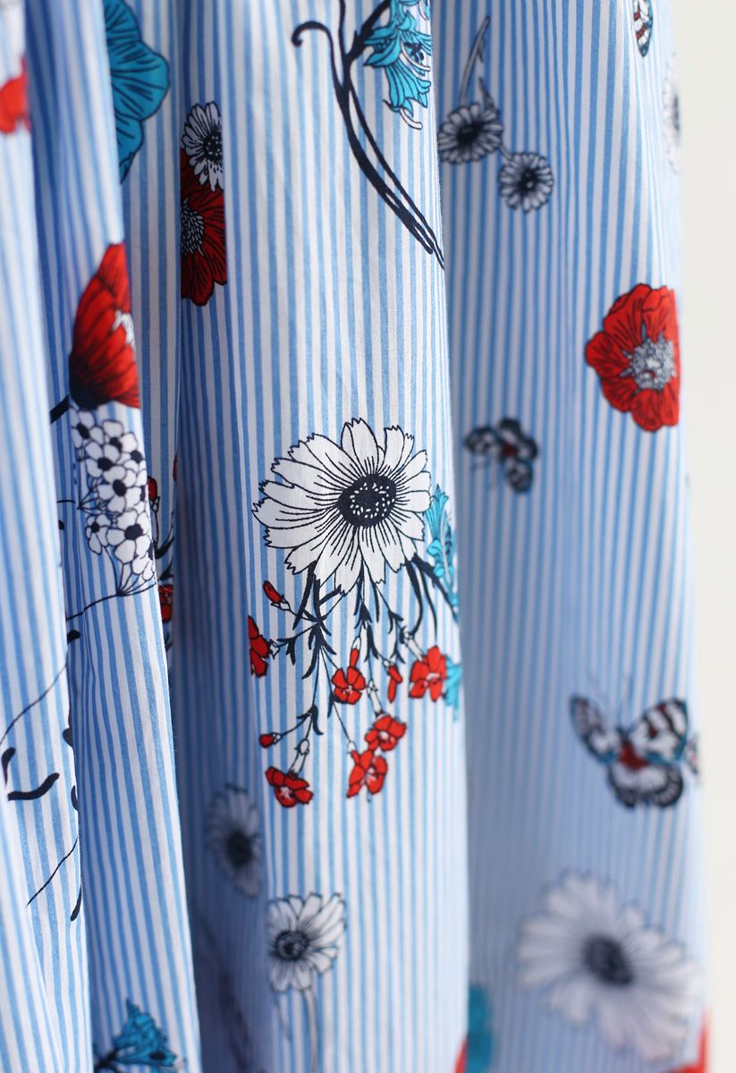 Falda midi de escena floral con rayas en azul