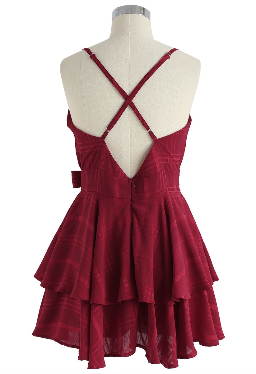 Mini vestido de camuflaje con espalda cruzada de Dare To Dream en rojo