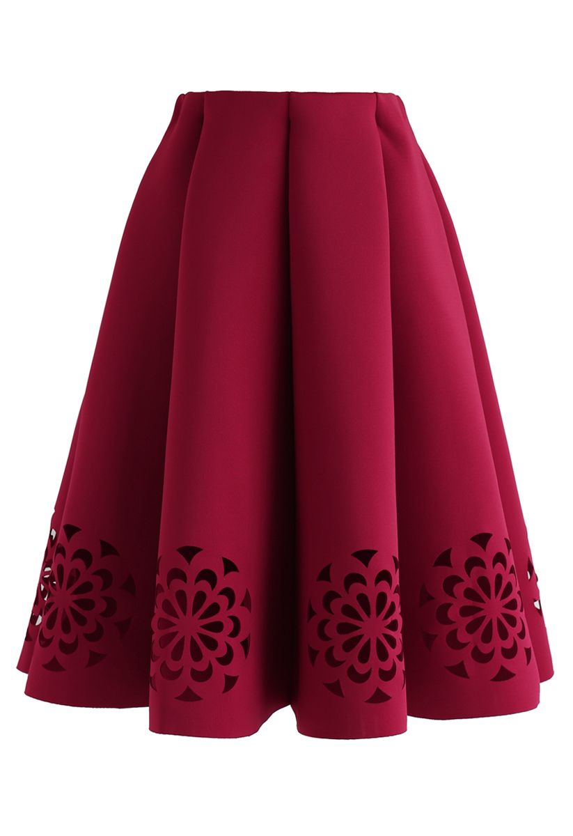 Falda midi airosa con abertura florida en rojo