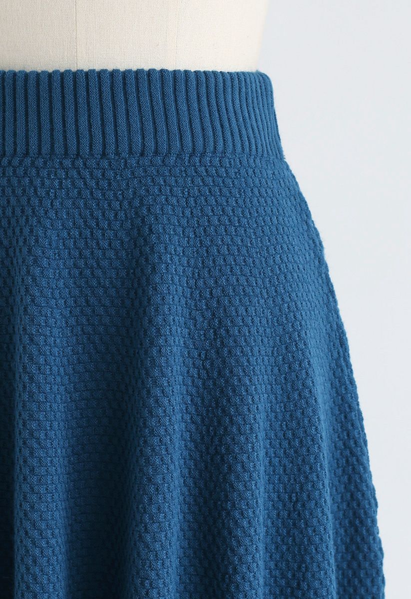 Falda de punto texturizada el domingo por la tarde en azul