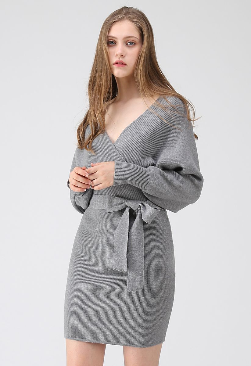 Vestido de punto envuelto Allure moderno en gris
