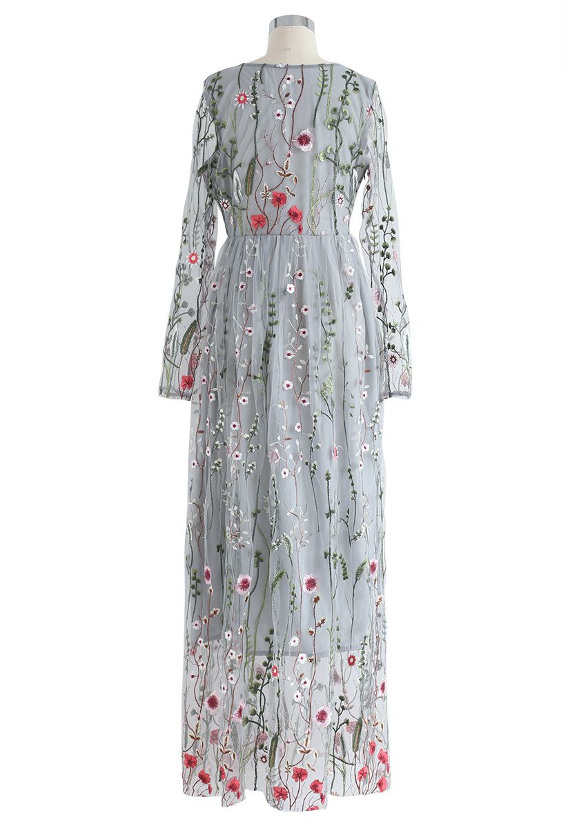 Vestido largo de malla bordada Lost in Flowering Fields en gris