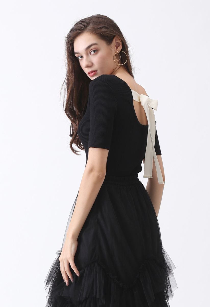 Solo para Bowknot Cutout Knit Top en negro