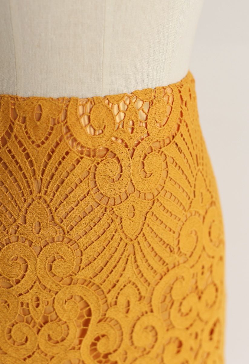 Falda de crochet completa en mostaza