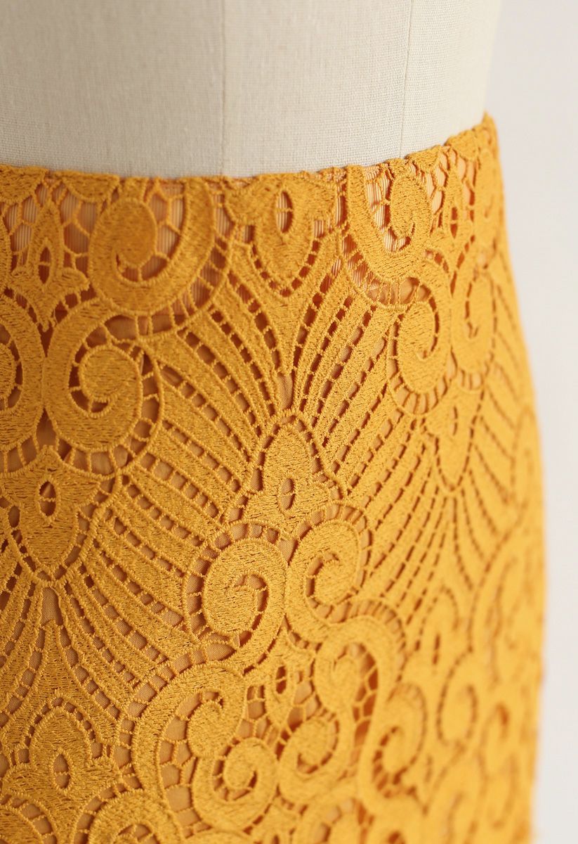 Falda de crochet completa en mostaza