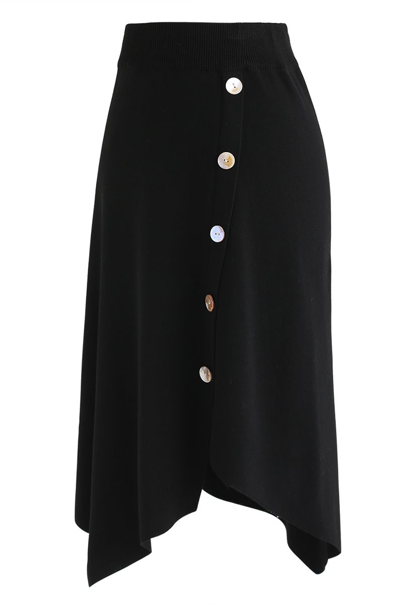 Falda de punto asimétrica con ribete de botones de concha en negro