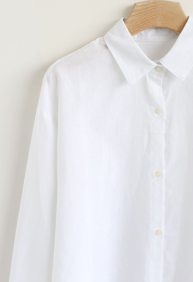 Camisa de manga larga con botones en blanco