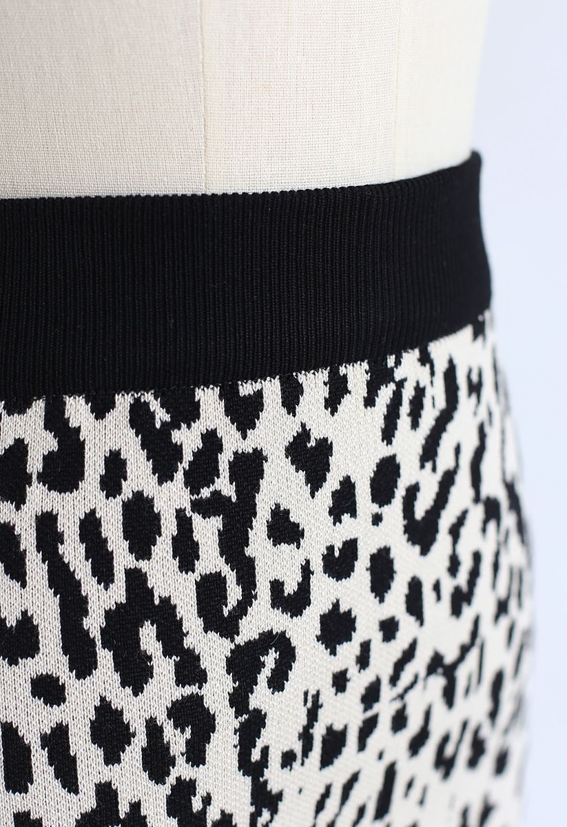Minifalda de punto con estampado de leopardo en negro