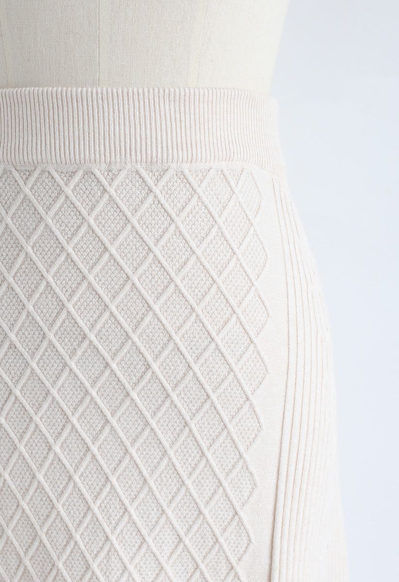 Falda midi de punto acanalado con forma de diamante en crema