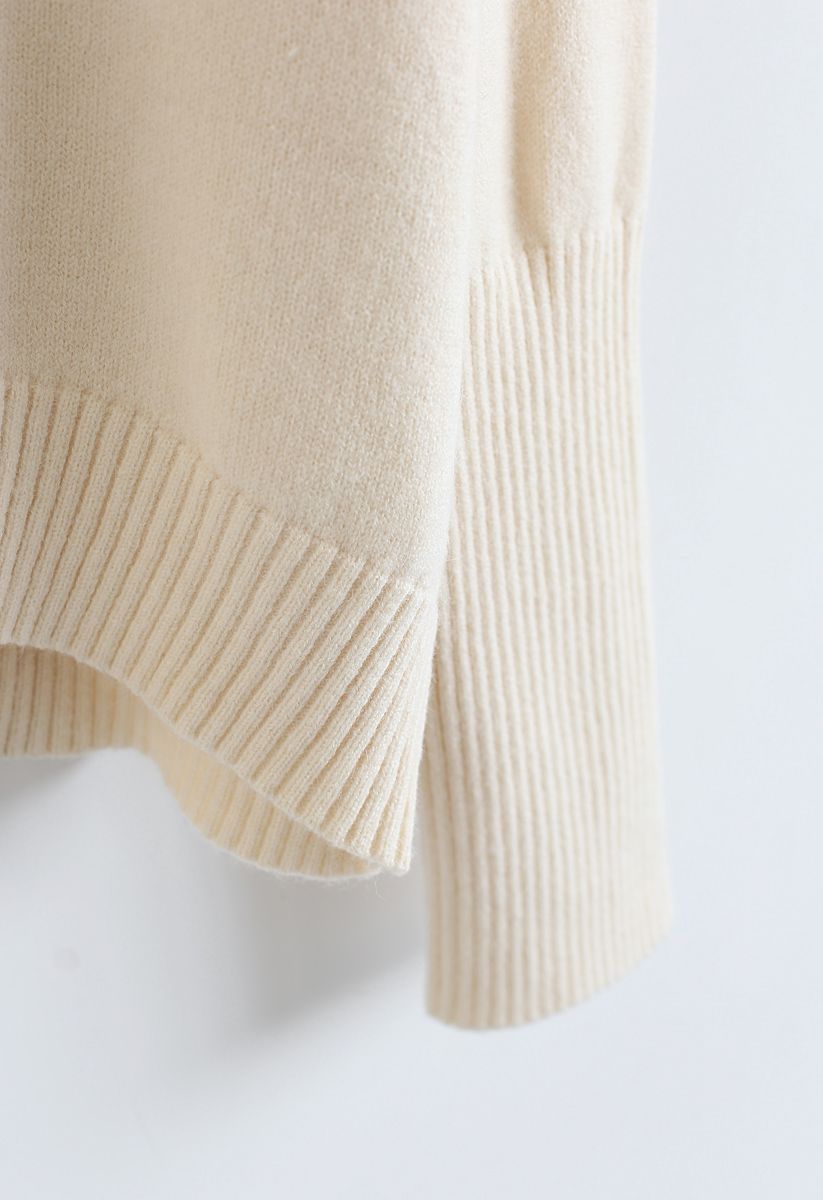 Suéter de punto básico con cuello vuelto suave al tacto en color crema