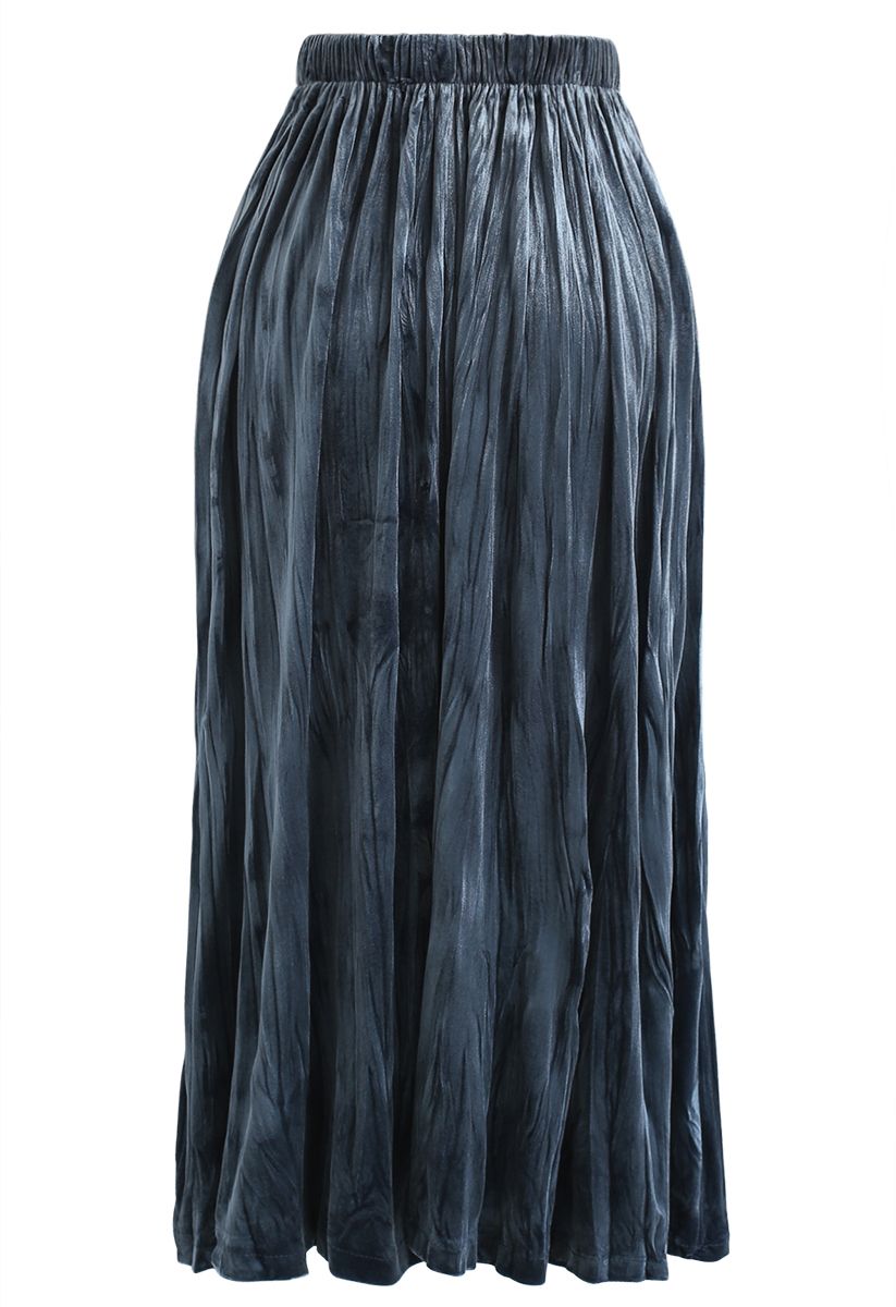Falda midi plisada de terciopelo en azul polvoriento