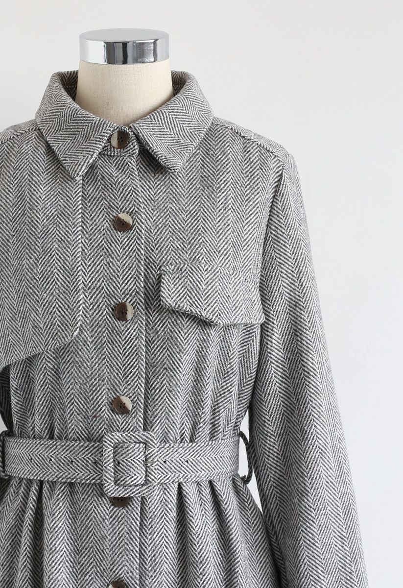Vestido abrigo con cinturón y botones en espiga en gris