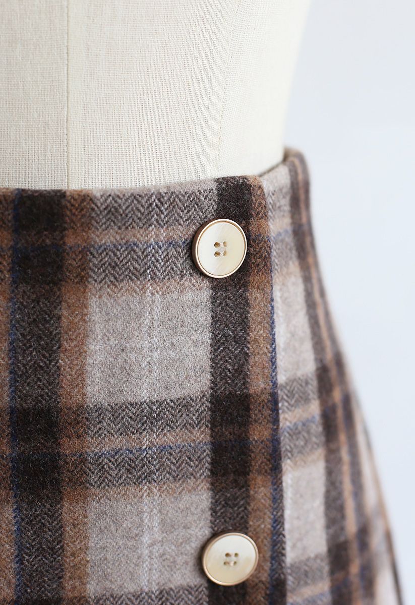 Minifalda con solapa y botones a cuadros