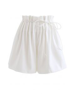 Shorts de tiras con lazo en la cintura fruncidos en blanco