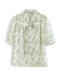 Camisa de gasa con lazo y puntos flocados con estampado de rosas en verde