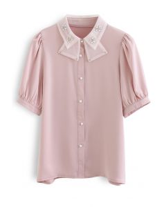 Camisa de satén con botones y flores de cristal en rosa
