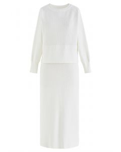 Cómodo conjunto de blusa de punto acanalado y falda midi en blanco