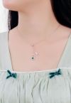 Collar de gemas de esmeralda con forma de calabaza