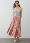 Falda midi plisada de satén liso en rosa