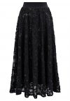Falda larga de rejilla con adornos de lentejuelas y crochet floral en negro