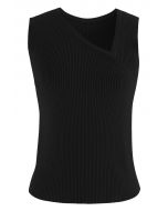 Camiseta sin mangas de punto con cuello en V oblicuo en negro