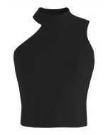 Top corto asimétrico de punto con cuello halter en negro