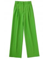 Pantalones rectos con detalle plisado verde hierba