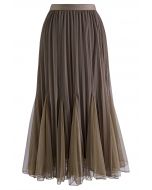Falda midi de tul de malla plisada con paneles en marrón