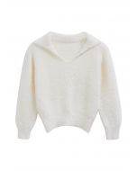 Suéter corto de punto borroso con cuello con solapa en blanco