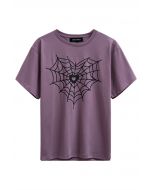 Camiseta con estampado de telaraña y corazón negro