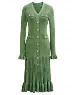 Vestido de punto calado con botones, escote en V y volantes elegantes en verde