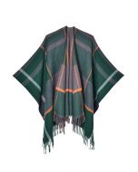 Poncho con dobladillo con flecos y cuadrícula geométrica en verde oscuro