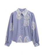 Camisa abotonada con bordado floral inspirado en cachemira en azul